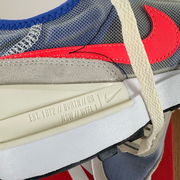 Brand New NIKE Waffle One- beige/blue/neon - brand new size 36 / 4Y - Picture 4 of 4